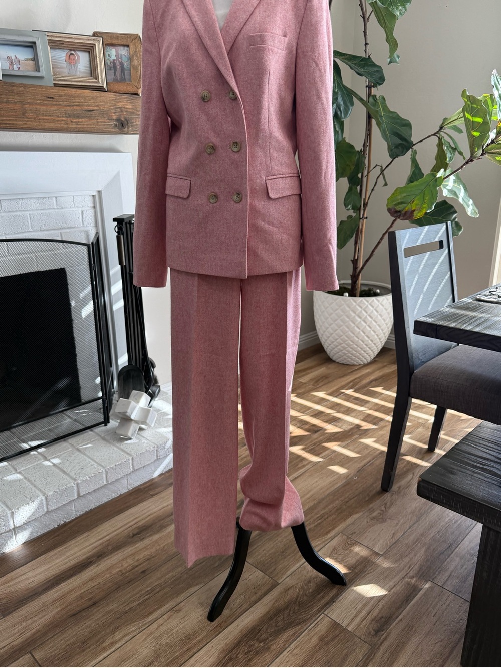 Tailored sumissurra wool Pink Double-Breasted Women's Pantsuit